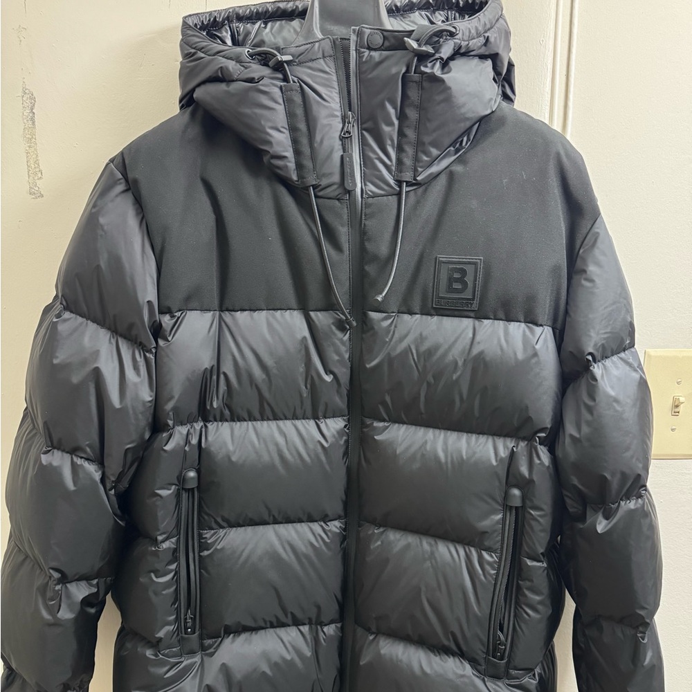 Burberry Black Men's Puffer Jacket - Timeless Elegance and Warmth